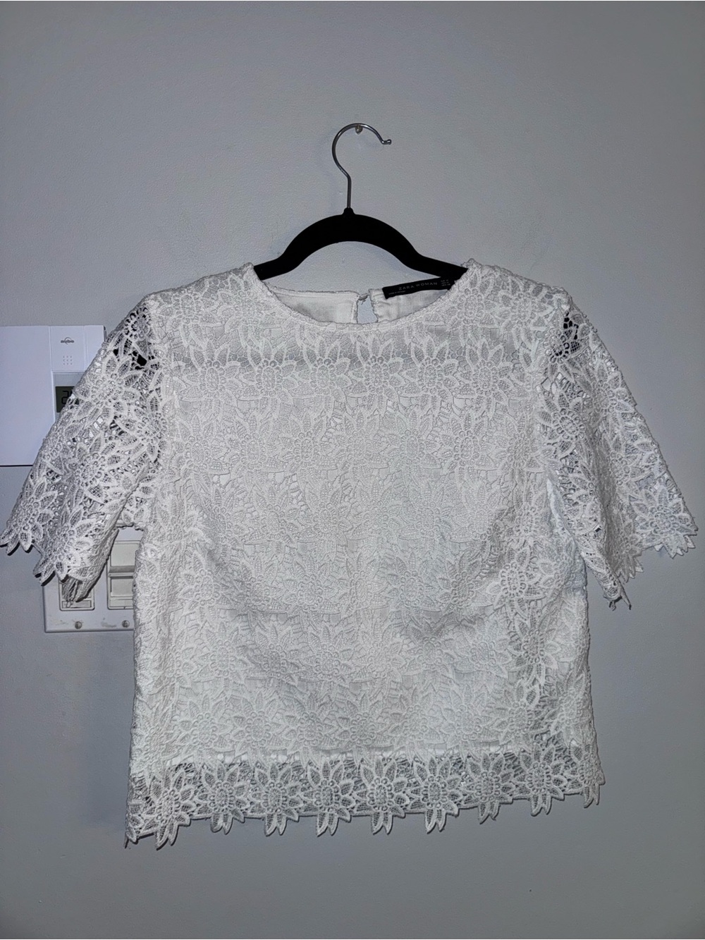 Zara White Floral Lace Short Sleeve Cropped Top